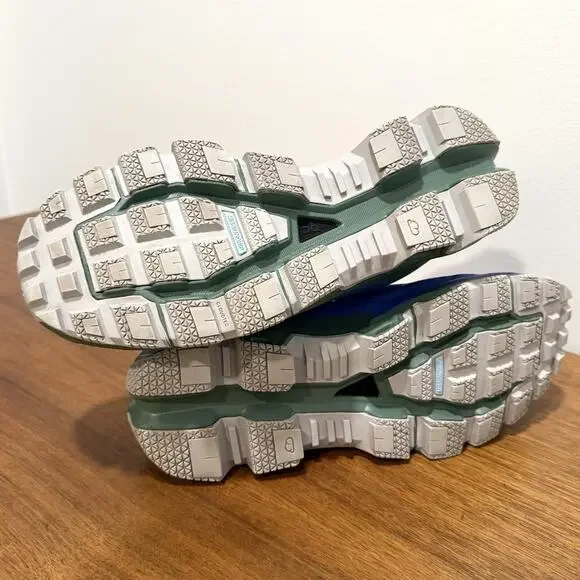 ON Cloud Size 9 Cloudventure 3 Waterproof Trail Shoes Cobalt Blue/Ivy Green